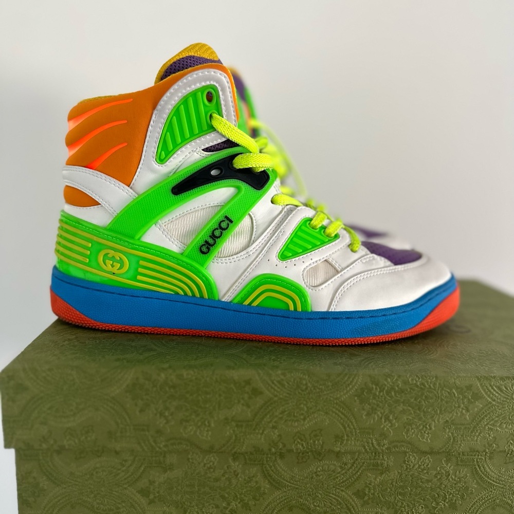 Gucci